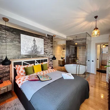 Coroni 4 Cu Terasa Si Panoramica Appartement *