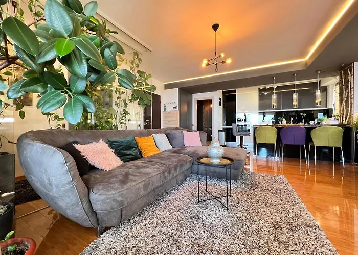 Coroni 4 Cu Terasa Si Panoramica * Брашов