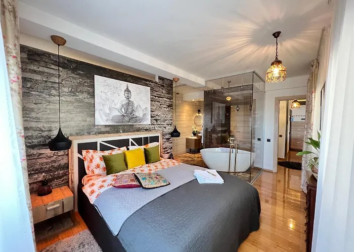 Coroni 4 Cu Terasa Si Panoramica Apartment *