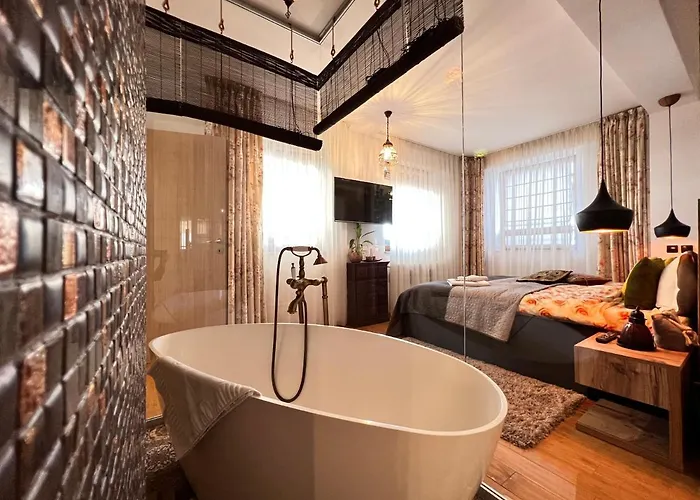 Coroni 4 Cu Terasa Si Panoramica Брашов