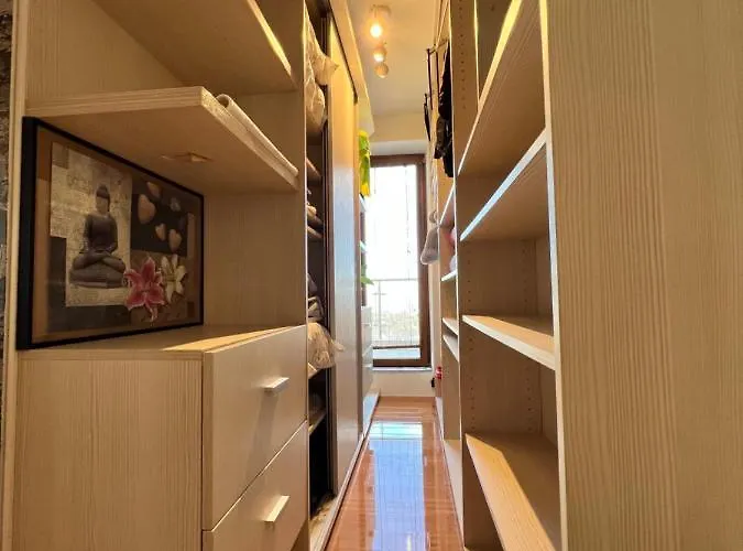 Coroni 4 Cu Terasa Si Panoramica Apartment *